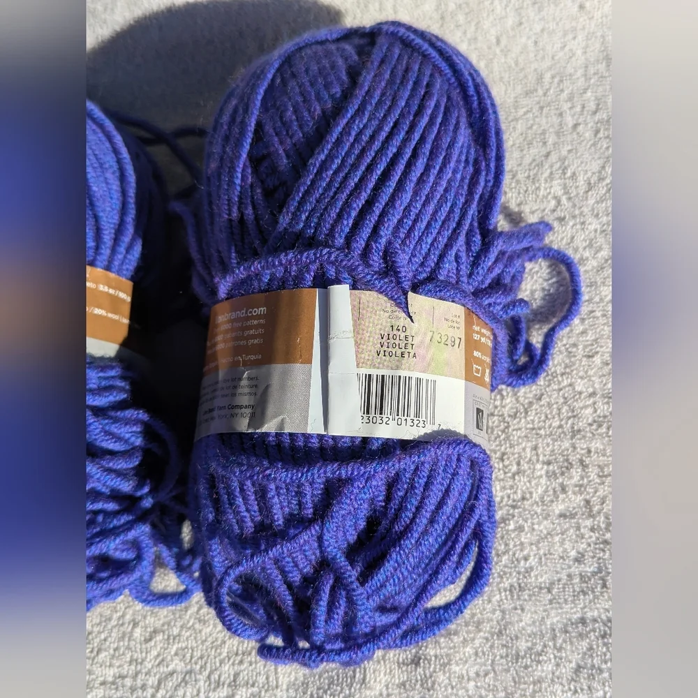 Lion Brand Woolspun Yarn in Orchid ,Purple Blue Blend, 4 New Vintage Skiens - Picture 4 of 10